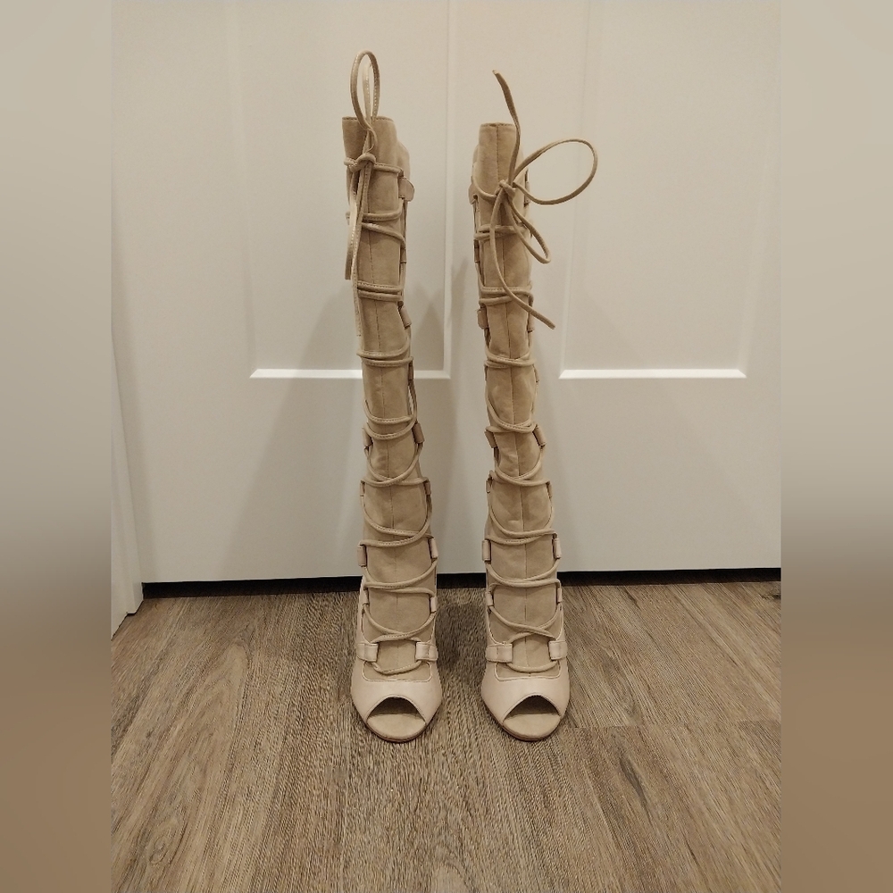NWT - RARE chic & stylish Bebe "Murray" wedge heel peep toe cutout lace-up boots - Picture 2 of 13